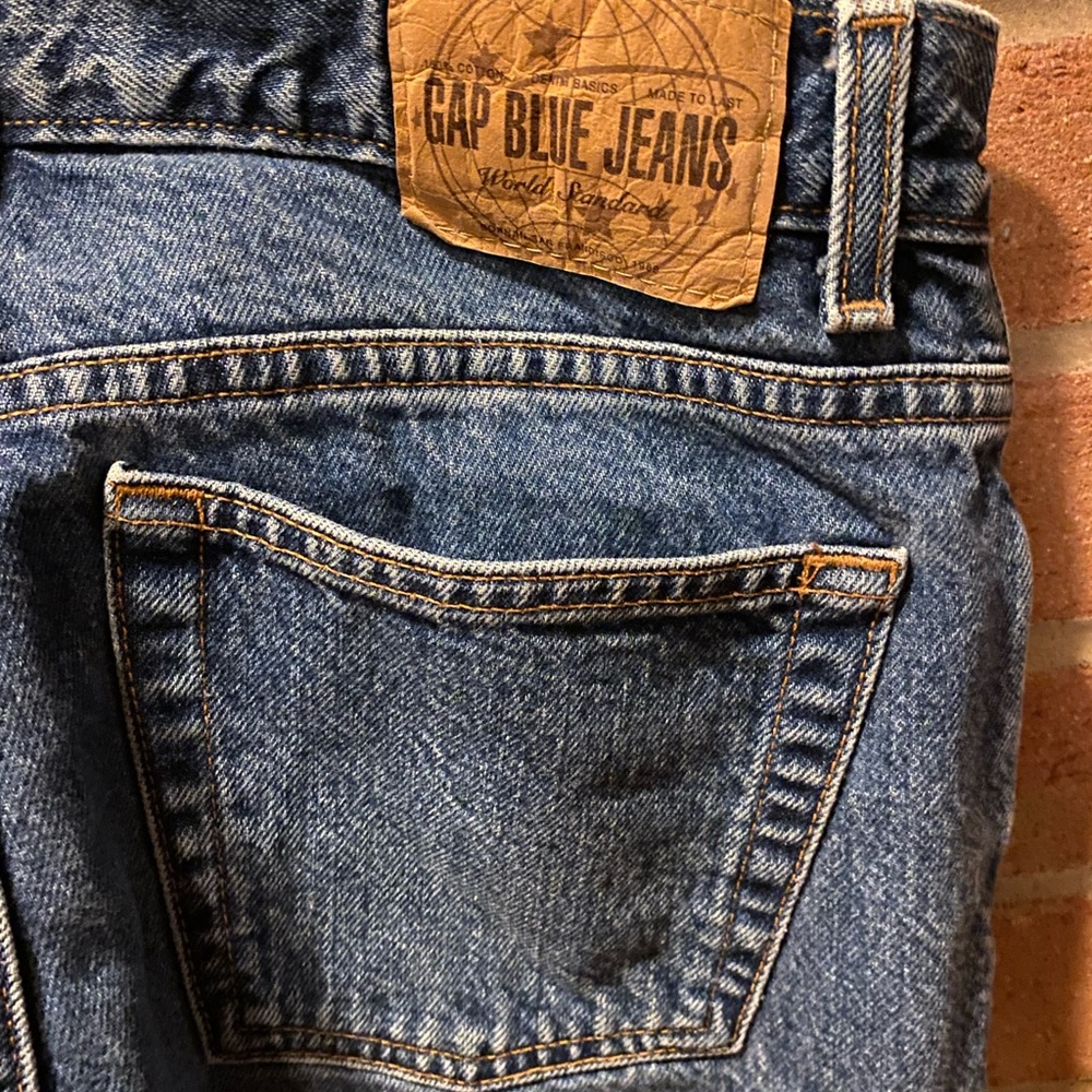 Gap Boot Cut Mid Rise Button Fly Like New 30”-31” waist and 10” inseam